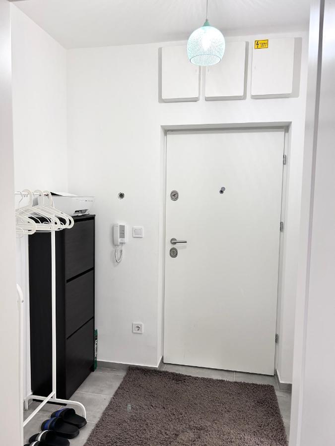 New 2022 Family&friends Downtown Ac 3br 2ba Free Parking Big Balcony Near Metro&train Station Self Check-in Budapeszt