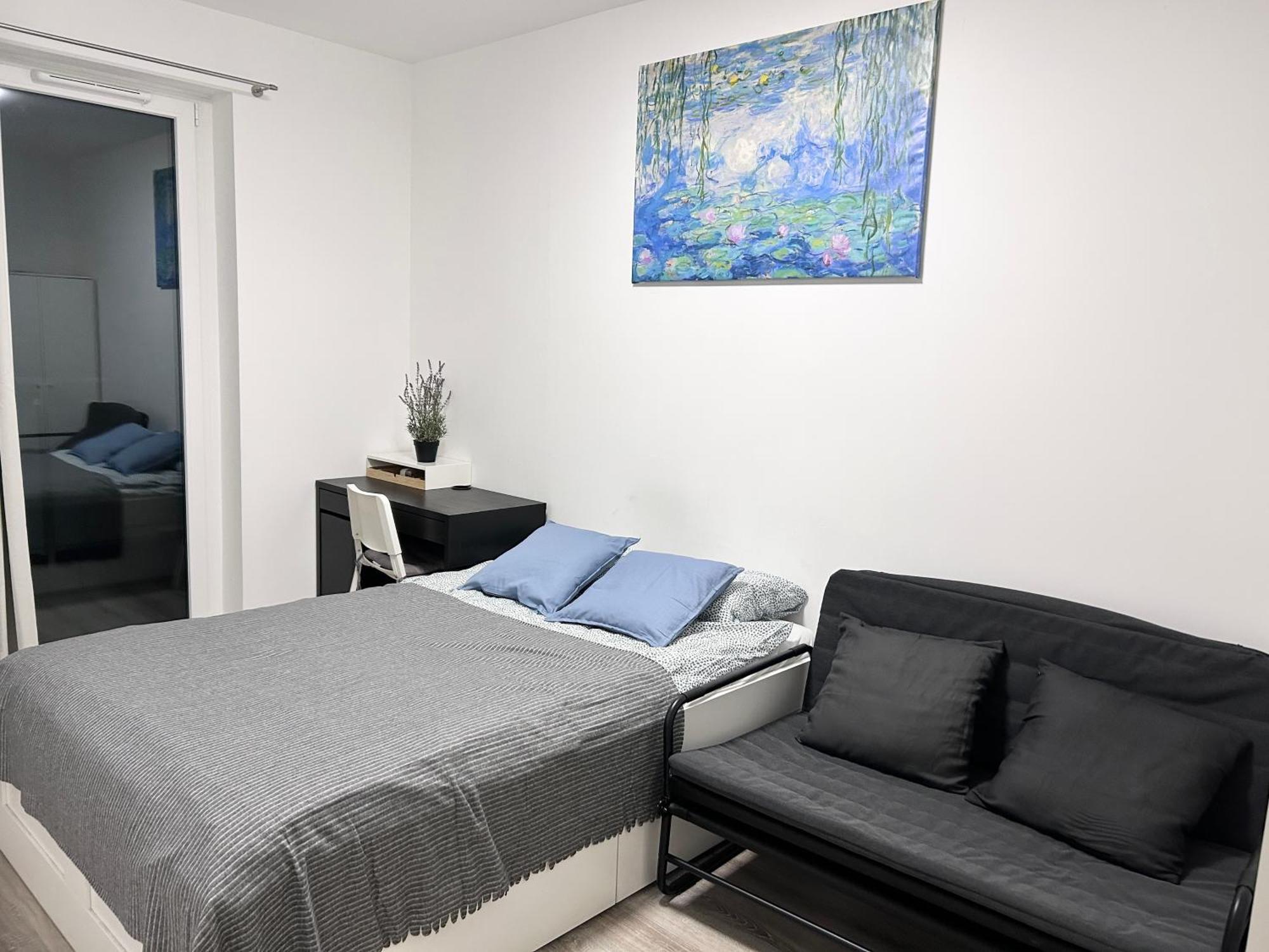 Apartament New 2022 Family&friends Downtown Ac 3br 2ba Free Parking Big Balcony Near Metro&train Station Self Check-in